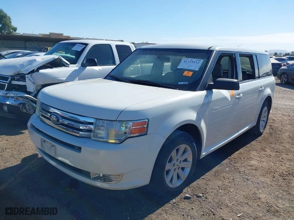 2011 Ford Flex SE with VIN 2FMGK5BC3BBD19905, listed as a IAAI auction lot 41319212 with 273,601 mi miles. Bid and sale history available at carsss.com. Image 6.