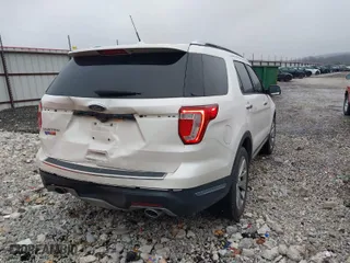 2018 Ford Explorer Limited with VIN 1FM5K7F82JGC69918, listed as a IAAI auction lot 41427239 with 128,784 mi miles. Bid and sale history available at carsss.com. Image 4.