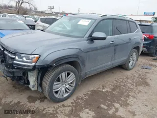 2019 Volkswagen Atlas 3.6L V6 SE w/Technology with VIN 1V2WR2CA2KC581212, listed as a IAAI auction lot 41631619 with 122,160 mi miles. Bid and sale history available at carsss.com. Image 2.