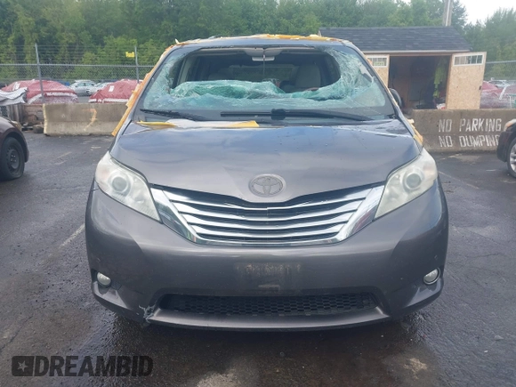 2011 Toyota Sienna XLE z VIN 5TDDK3DC0BS006768, wystawiony jako IAAI lot #42279275 z przebiegiem 172 856 mil mil oraz . Historia ofert i sprzedaży dostępna na DreamBid. Obrazek 12.