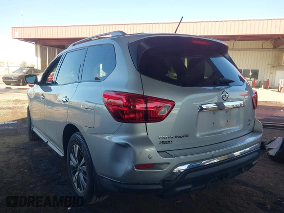 2017 Nissan Pathfinder SV z VIN 5N1DR2MM3HC696441, wystawiony jako IAAI lot #42551768 z przebiegiem 85 578 mil mil oraz . Historia ofert i sprzedaży dostępna na DreamBid. Obrazek 3.