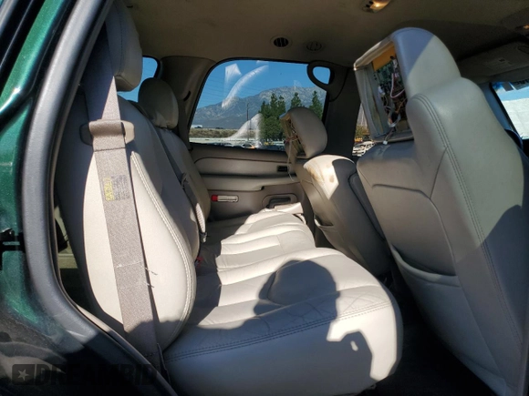 2003 Chevrolet Tahoe LS with VIN 1GNEC13TX3R233366, listed as a Copart auction lot 89020115 with 184,305 mi miles and Salvage Title. Bid and sale history available at carsss.com. Image 11.