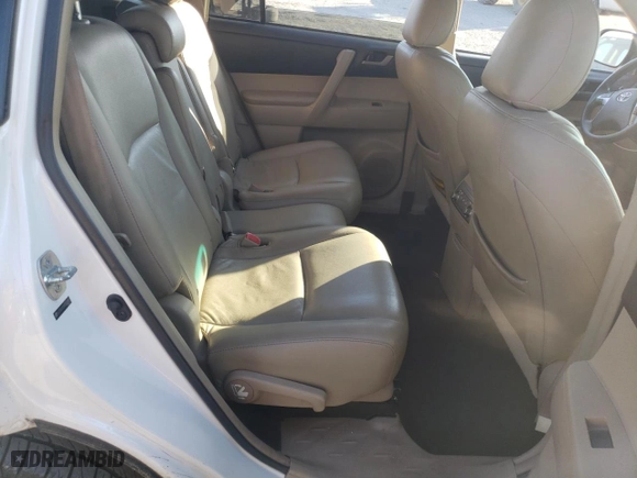 2011 Toyota Highlander with VIN 5TDZK3EHXBS029782, listed as a Copart auction lot 46915215 with 201,564 mi miles and Salvage Title. Bid and sale history available at carsss.com. Image 11.