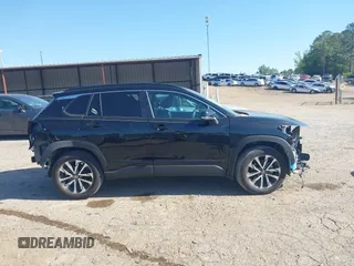 2024 Toyota Corolla Cross XLE z VIN 7MUDAAAG0RV080383, wystawiony jako IAAI lot #42032391 z przebiegiem 16 593 mil mil oraz . Historia ofert i sprzedaży dostępna na DreamBid. Obrazek 14.
