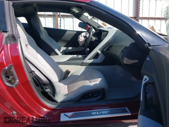 2018 Chevrolet Corvette 2LT z VIN 1G1YC2D76J5105586, wystawiony jako IAAI lot #41869092 z przebiegiem 76 356 mil mil oraz . Historia ofert i sprzedaży dostępna na DreamBid. Obrazek 5.