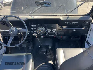 1986 Jeep CJ z VIN 1JCCM87A8GT005257, wystawiony jako Copart lot #73515554 z przebiegiem 51 993 mil mil oraz Tytuł czysty. Historia ofert i sprzedaży dostępna na DreamBid. Obrazek 9.