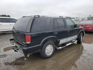 2000 GMC Jimmy Diamond Edition Luxury with VIN 1GKDT13W7Y2283256, listed as a Copart auction lot 44202425 with 292,423 mi miles and Salvage Title. Bid and sale history available at carsss.com. Image 3.