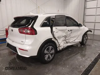 2019 Kia Niro EX with VIN KNDCC3LCXK5221753, listed as a IAAI auction lot 41618832 with 85,950 mi miles. Bid and sale history available at carsss.com. Image 4.