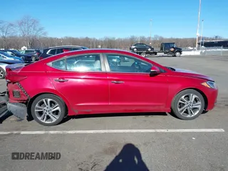 2017 Hyundai Elantra Value Edition z VIN KMHD84LF7HU268464, wystawiony jako IAAI lot #41641826 z przebiegiem 184 174 mil mil oraz . Historia ofert i sprzedaży dostępna na DreamBid. Obrazek 13.