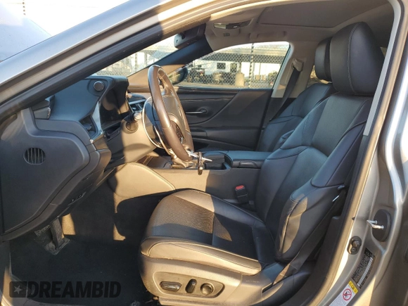 2019 Lexus ES 300h z VIN 58AB21B16KU002771, wystawiony jako Copart lot #43169845 z przebiegiem 115 611 mil mil oraz Szkoda całkowita • Salvage title. Historia ofert i sprzedaży dostępna na DreamBid. Obrazek 7.