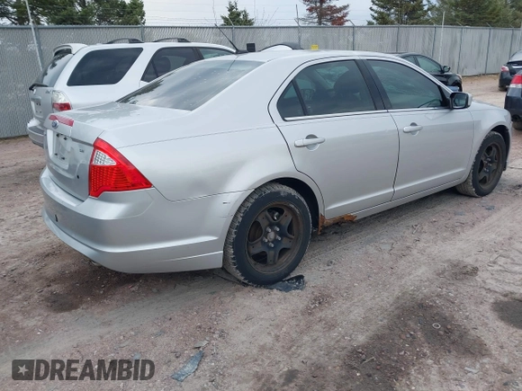 2010 Ford Fusion SE with VIN 3FAHP0HA5AR405869, listed as a IAAI auction lot 42135556 with 189,712 mi miles and . Bid and sale history available at carsss.com. Image 4.