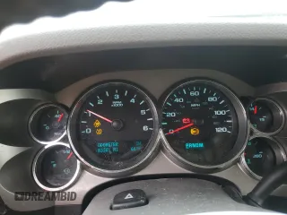 2010 GMC Sierra 1500 SLE z VIN 1GTSKVE36AZ149335, wystawiony jako Copart lot #59776005 z przebiegiem 83 381 mil mil oraz Czysty tytuł • Clean title. Historia ofert i sprzedaży dostępna na DreamBid. Obrazek 9.