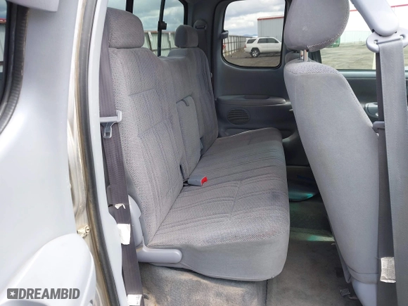2002 Toyota Tundra SR5 with VIN 5TBBT44172S324808, listed as a IAAI auction lot 41998084 with 233,109 mi miles. Bid and sale history available at carsss.com. Image 8.