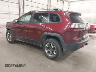 2019 Jeep Cherokee Trailhawk with VIN 1C4PJMBX7KD200267, listed as a IAAI auction lot 42216422 with Not provided miles and . Bid and sale history available at DreamBid. Image 3.