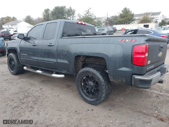 2018 Chevrolet Silverado 1500 LT with VIN 1GCVKREC4JZ141125, listed as a IAAI auction lot 41474345 with 198,197 mi miles. Bid and sale history available at carsss.com. Image 3.