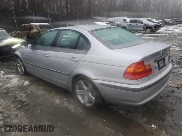 2004 BMW 3 Series 325i with VIN WBAET37464NH04736, listed as a Copart auction lot 44700895 with 219,460 mi miles and Salvage Title. Bid and sale history available at carsss.com. Image 2.
