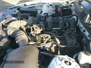 2010 Ford Mustang V6 с VIN 1ZVBP8AN7A5155689, выставлен на аукционе IAAI как лот 41775195 с пробегом 179 353 миль миль и . История ставок и продаж доступна на DreamBid. Изображение 20.