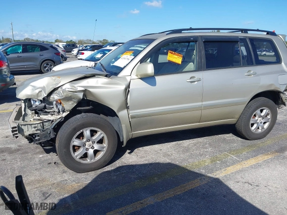 2002 Toyota Highlander with VIN JTEGF21A120071643, listed as a IAAI auction lot 41593796 with 157,608 mi miles. Bid and sale history available at carsss.com. Image 16.