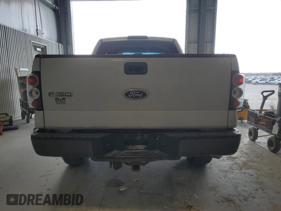 2004 Ford F-150 XLT with VIN 1FTPX14564NA72349, listed as a Copart auction lot 52391055 with 253,254 mi miles and Clean Title. Bid and sale history available at carsss.com. Image 6.