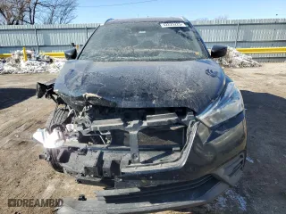 2019 Nissan Kicks SV with VIN 3N1CP5CU3KL547681, listed as a Copart auction lot 42225225 with 147,976 mi miles and Salvage Title. Bid and sale history available at carsss.com. Image 5.