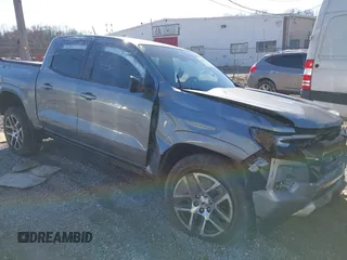 2024 Chevrolet Colorado 4WD Z71 with VIN 1GCPTDEK5R1109553, listed as a IAAI auction lot 41171700 with 1 mi miles. Bid and sale history available at carsss.com. Image 1.
