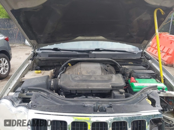 2010 Jeep Grand Cherokee Limited with VIN 1J4RR5GT2AC138675, listed as a IAAI auction lot 42471032 with 184,238 mi miles and . Bid and sale history available at DreamBid. Image 10.