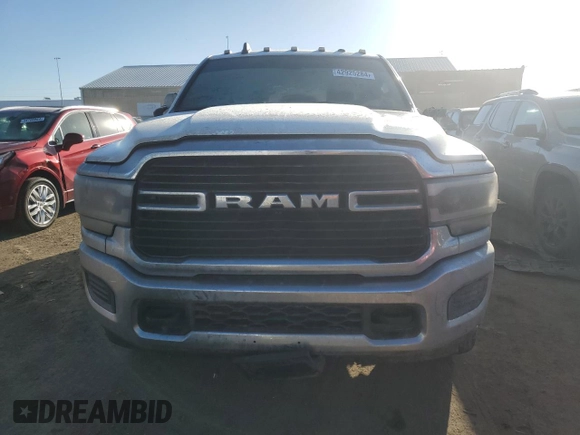 2021 Ram 3500 Big Horn with VIN 3C63RRHL5MG527756, listed as a Copart auction lot 42925284 with 90,331 mi miles and Salvage Title. Bid and sale history available at carsss.com. Image 5.