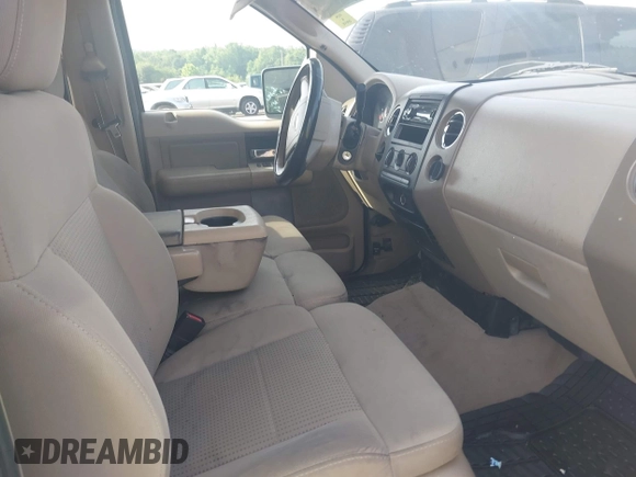 2007 Ford F-150 XLT z VIN 1FTRW12W57KC02330, wystawiony jako IAAI lot #42246828 z przebiegiem 321 712 mil mil oraz . Historia ofert i sprzedaży dostępna na DreamBid. Obrazek 5.