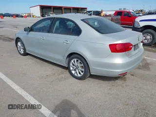 2011 Volkswagen Jetta SE with VIN 3VWDZ7AJXBM098328, listed as a IAAI auction lot 41819874 with 133,877 mi miles and . Bid and sale history available at DreamBid. Image 3.