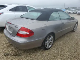 2007 Mercedes-Benz CLK 350 with VIN WDBTK56F17T085468, listed as a Copart auction lot 73727684 with Not Provided miles and Non Repairable. Bid and sale history available at DreamBid. Image 3.