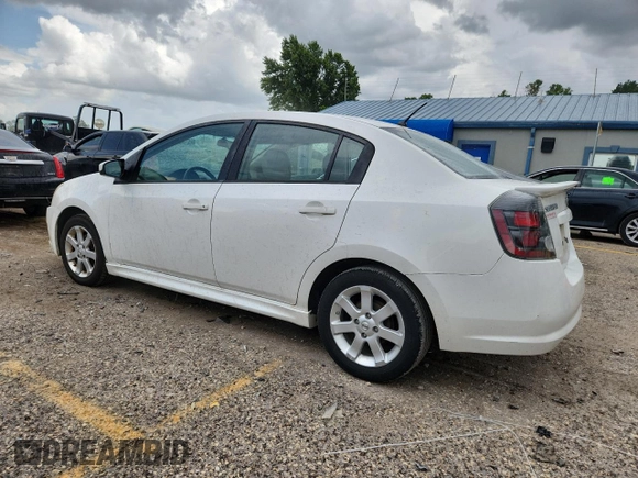 2011 Nissan Sentra S z VIN 3N1AB6AP2BL688735, wystawiony jako Copart lot #61795085 z przebiegiem 83 741 mil mil oraz Czysty tytuł • Clean title. Historia ofert i sprzedaży dostępna na DreamBid. Obrazek 2.