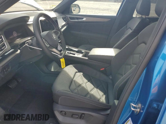 2024 Volkswagen Atlas SE with VIN 1V2KE2CA0RC248463, listed as a Copart auction lot 54363465 with 3,969 mi miles and Salvage title. Bid and sale history available at DreamBid. Image 7.