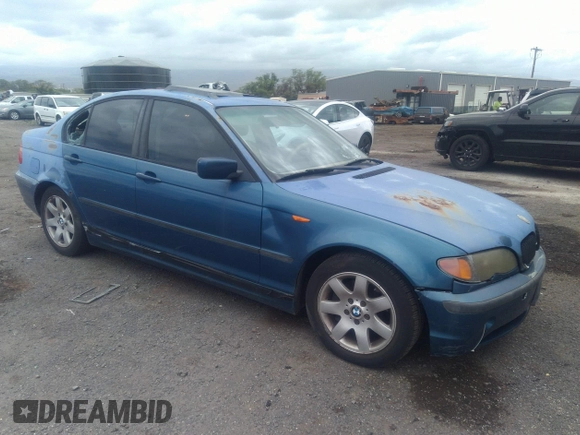 2002 BMW 3 Series 325i with VIN WBAET37482NG72157, listed as a IAAI auction lot 41648030 with 1 mi miles. Bid and sale history available at carsss.com. Image 1.
