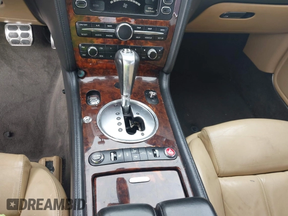 2005 Bentley Continental GT GT z VIN SCBCR63W55C025099, wystawiony jako IAAI lot #42208951 z przebiegiem 123 712 mil mil oraz . Historia ofert i sprzedaży dostępna na DreamBid. Obrazek 18.