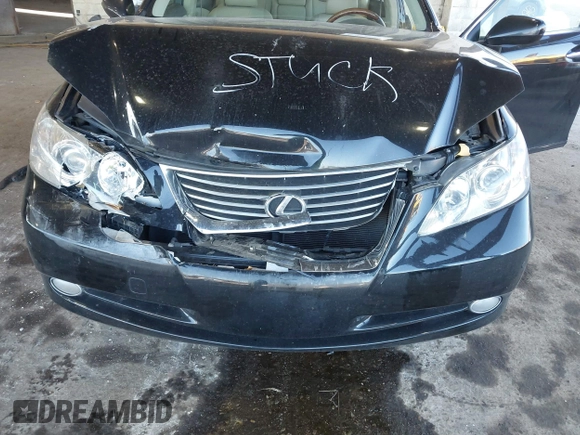 2008 Lexus ES with VIN JTHBJ46G382238733, listed as a IAAI auction lot 40904698 with 128,570 mi miles. Bid and sale history available at carsss.com. Image 6.