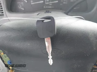 1998 Ford Explorer XL z VIN 1FMZU34E9WZB33911, wystawiony jako IAAI lot #42329782 z przebiegiem 156 654 mil mil oraz . Historia ofert i sprzedaży dostępna na DreamBid. Obrazek 11.