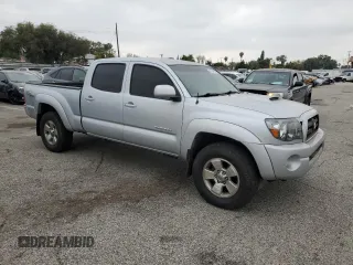 2005 Toyota Tacoma PreRunner with VIN 3TMKU72N65M002029, listed as a Copart auction lot 50194495 with 137,839 mi miles and Salvage Title. Bid and sale history available at carsss.com. Image 4.