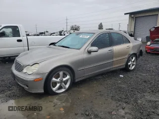 2004 Mercedes-Benz C 320 with VIN WDBRF64J44F512132, listed as a Copart auction lot 45532205 with 151,645 mi miles and Salvage Title. Bid and sale history available at DreamBid. Image 1.
