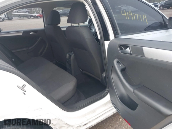 2015 Volkswagen Jetta Sedan 1.8T SE with VIN 3VWD17AJ4FM350619, listed as a IAAI auction lot 41917719 with 135,561 mi miles. Bid and sale history available at carsss.com. Image 8.