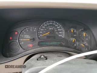 2005 Chevrolet Suburban Z71 with VIN 3GNFK16ZX5G111116, listed as a Copart auction lot 48506385 with 302,617 mi miles and Salvage title. Bid and sale history available at DreamBid. Image 9.