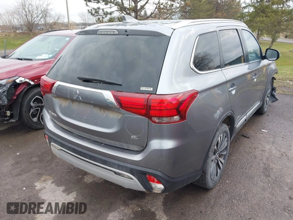 2020 Mitsubishi Outlander ES z VIN JA4AZ3A34LZ021352, wystawiony jako IAAI lot #41853465 z przebiegiem 92 412 mil mil oraz . Historia ofert i sprzedaży dostępna na DreamBid. Obrazek 4.