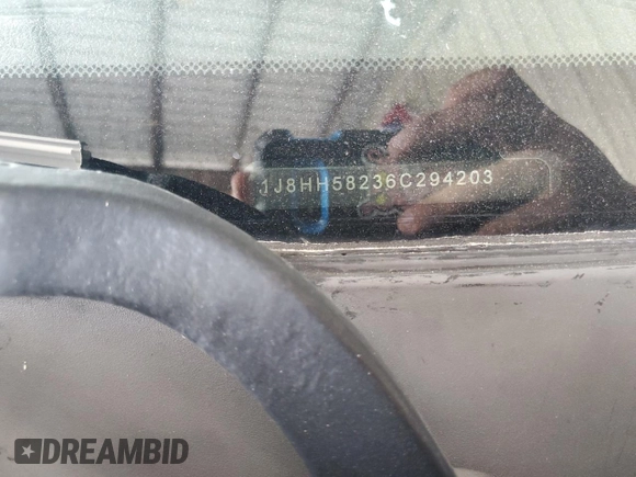 2006 Jeep Commander Limited с VIN 1J8HH58236C294203, выставлен на аукционе Copart как лот 51691815 с пробегом 208 401 миль миль и Списание • Salvage title. История ставок и продаж доступна на DreamBid. Изображение 12.