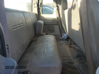 2000 Ford F-250 with VIN 1FDNX20L5YEC28707, listed as a Copart auction lot 83898604 with 251,702 mi miles and Salvage title. Bid and sale history available at DreamBid. Image 10.