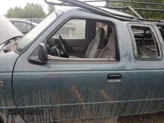 1996 Ford Ranger XL z VIN 1FTCR14A9TPB34108, wystawiony jako Copart lot #59003455 z przebiegiem 295 842 mil mil oraz Czysty tytuł • Clean title. Historia ofert i sprzedaży dostępna na DreamBid. Obrazek 7.