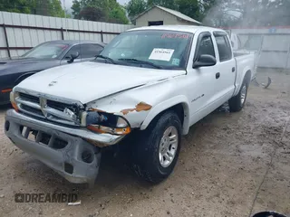 2000 Dodge Dakota Sport with VIN 1B7GL2AN4YS691223, listed as a IAAI auction lot 41964561 with 169,936 mi miles. Bid and sale history available at carsss.com. Image 17.