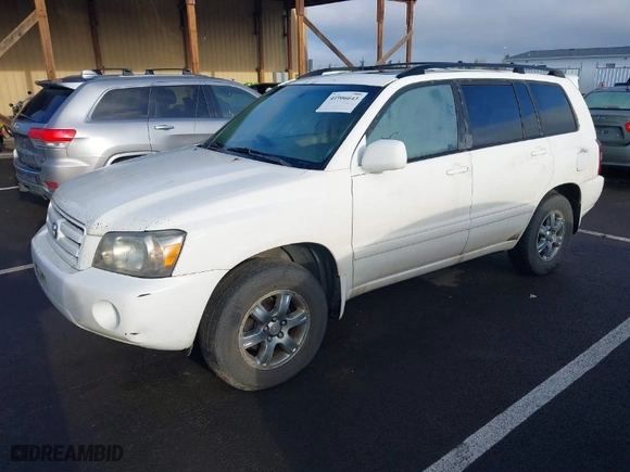2004 Toyota Highlander with VIN JTEEP21A440052284, listed as a IAAI auction lot 41906643 with 298,931 mi miles. Bid and sale history available at carsss.com. Image 2.