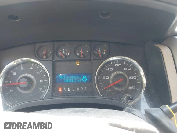 2010 Ford F-150 XL with VIN 1FTFX1EV6AFC58618, listed as a IAAI auction lot 42029696 with 128,258 mi miles. Bid and sale history available at carsss.com. Image 6.