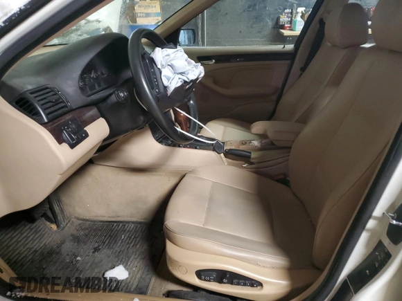2002 BMW 3 Series 325i with VIN WBAET37452NJ21164, listed as a Copart auction lot 45748215 with 0 mi miles and Salvage Title. Bid and sale history available at carsss.com. Image 7.