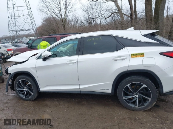2019 Lexus RX with VIN 2T2BGMCA1KC037143, listed as a IAAI auction lot 41720474 with 101,971 mi miles. Bid and sale history available at carsss.com. Image 15.