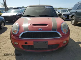 2010 MINI Hardtop S with VIN WMWMF7C59ATX42376, listed as a Copart auction lot 48826615 with 74,929 mi miles and Clean Title. Bid and sale history available at DreamBid. Image 5.